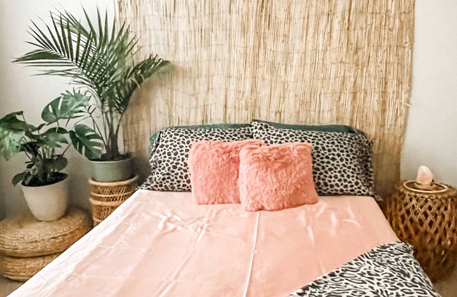 Pink stylish bungalow free WiFi Pool view