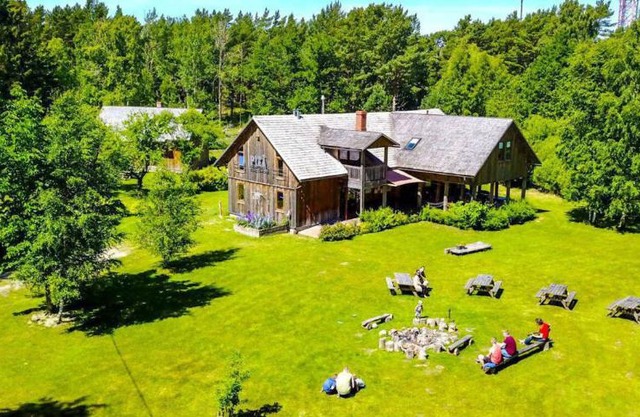 PIZĀ Guest House & Campsite