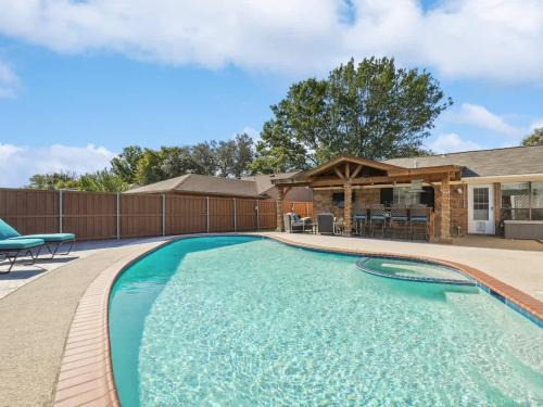 Plano House close to Mckinney and Oak Point Park