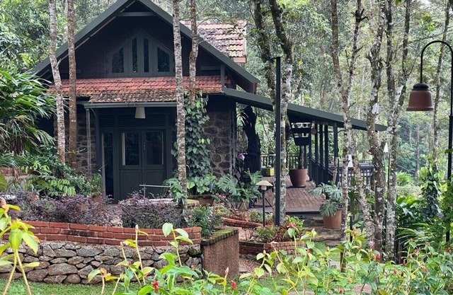 Planters Foyer, Munnar