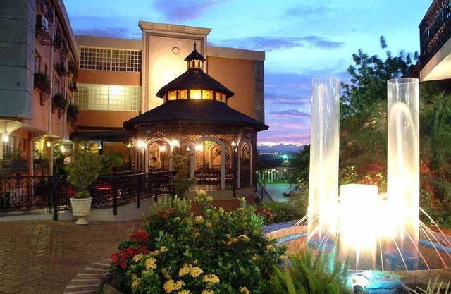 Platino Hotel & Casino