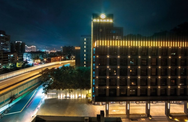 Platinum Hotel