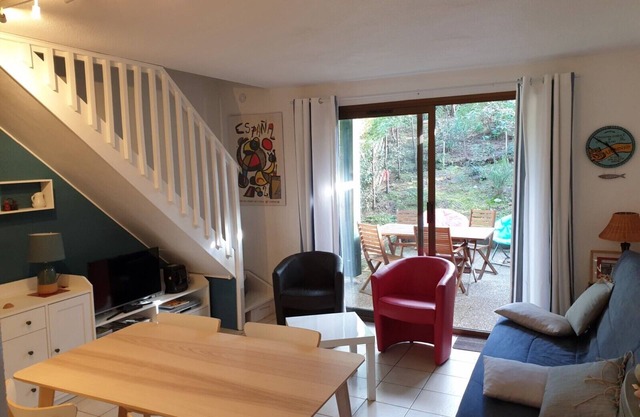 Pleasant semi-detached bungalow type 3 in residence with swimming pool on the Golf 76SAV