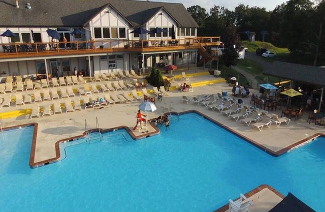 Poconos Cabin with Woodland View- Private Ski Runs