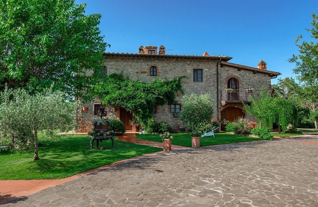 Poggio Lungo, Pergine Valdarno, Arezzo and Cortona