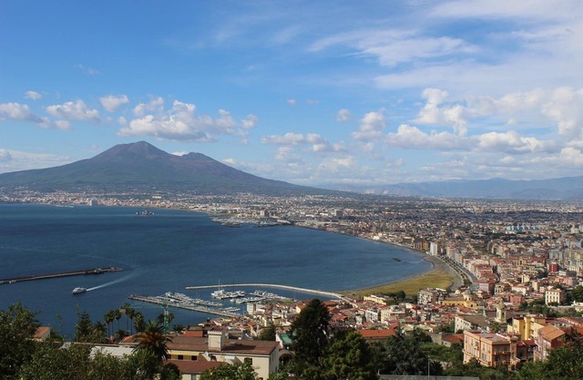 POMPEII SORRENTO POSITANO APARTMENT WITH RESERVED PARKING PLACE