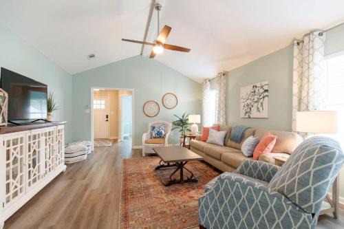 Pondside Retreat-Sleeps 8 Moody AFB & Freedom Park