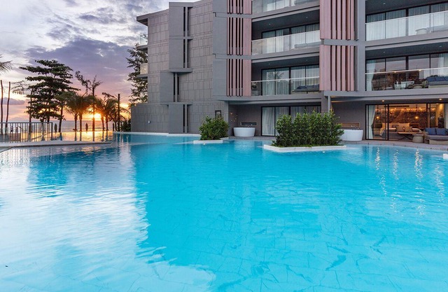 Pool Access Grand Deluxe (GP6)