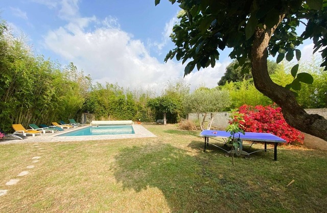 Pool, beach on foot, billard, babyfoot, ping pong, BBQ