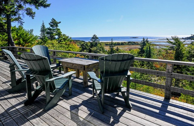 Popham Beach Family-Friendly Home