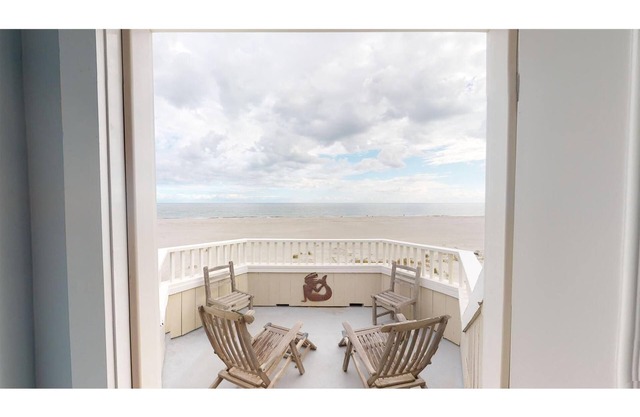 Port O'Call F 303 - Ocean Front with Roof Deck