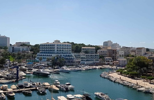 Portodrach Aparthotel & Suites