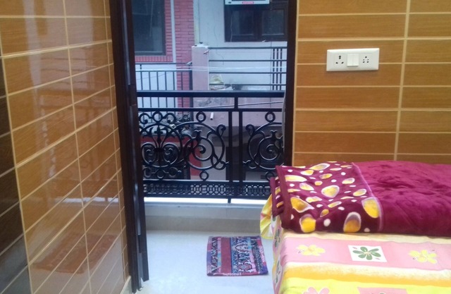 Posh S.delhi Foreigners Area, V.safe, Lajpat Ngr-2