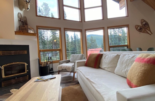 Post & Beam Chalet at Apex Mountain/Hot Tub sleeps 10