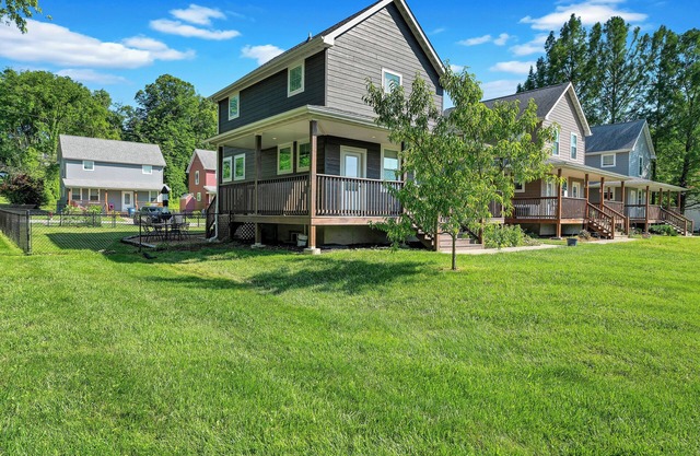 Powell House! 3 mi from Purina