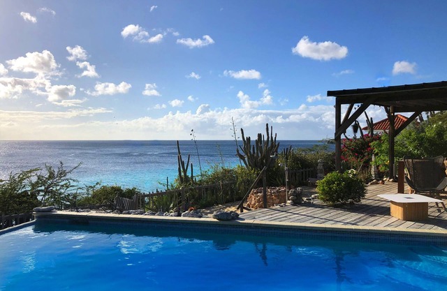 Prachtige 8pers Oceanfront Villa op Coral Estate, 1 min van Beach-club Karakter