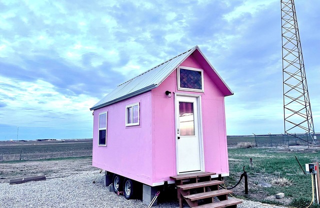 Prairie Pink Tiny Home