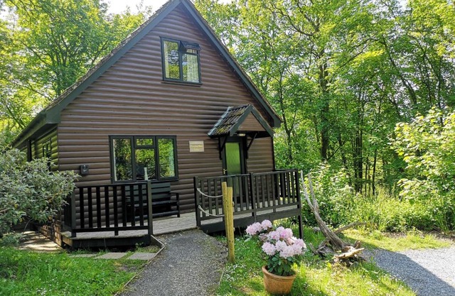 PrancingHare Lodge-Woodland Lodges-Pembrokshire