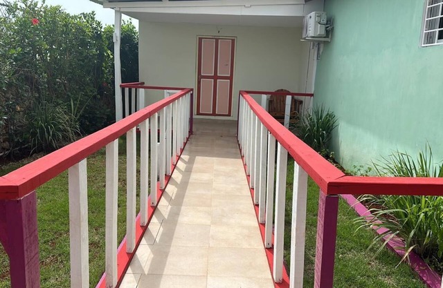 Precioso Deluxe Suites de 1BR Blue SKY