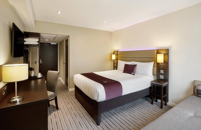 Premier Inn Epsom Town Centre