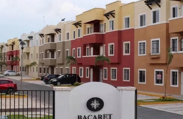 Pretty Apartment HOEStel Bacaret!