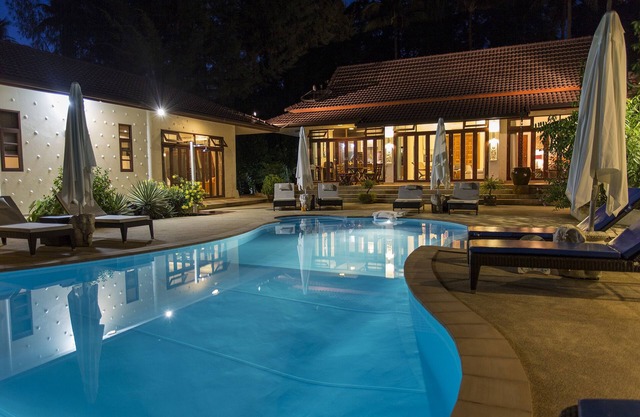 Pretty Beachfront 3BRM Villa with pool