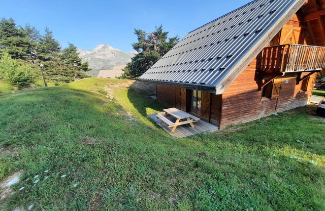 Pretty Chalet Renovated in residence