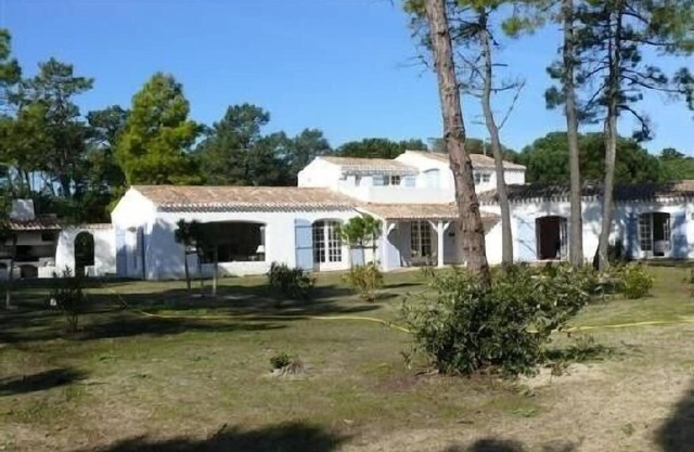 Pretty house on the isle of Noirmoutier, quiet with direct access to the ocean