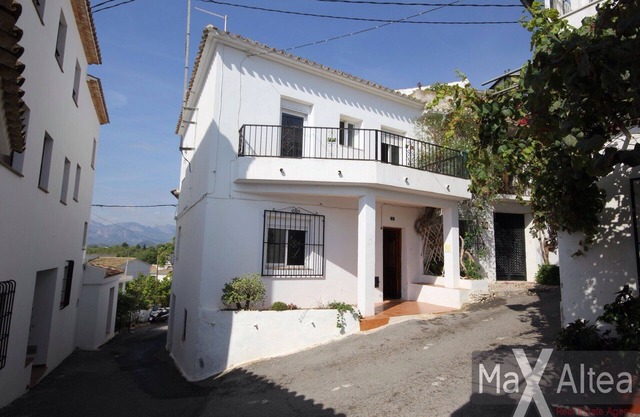 Pretty Traditional townhouse in Altea La Vella
