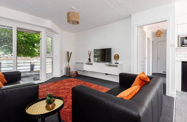 Princes | 2 Bedrooms Parking Wi-Fi | Cozy Pads