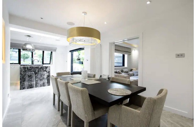 Pristine Property- Perfect for Buisness & Familys