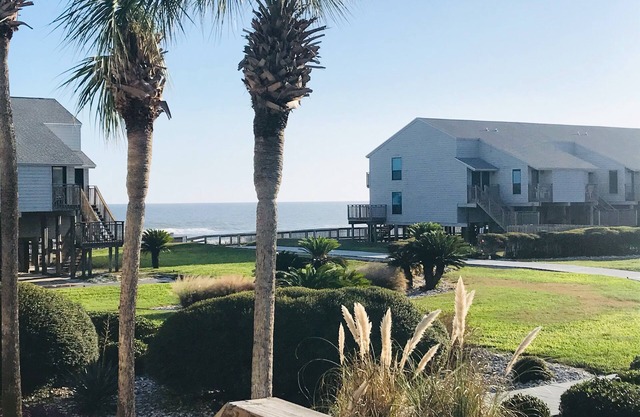 Private 300 Ocean Mile Community with Pool