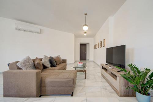 PRIVATE 3BR APARTMENT Next to Paceville & St George's Bay