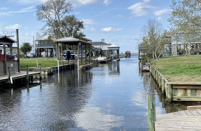 Private Boat slip, water front & pool