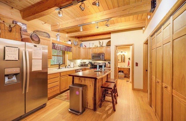 Private Cabin on 2 Acres: Hot Tub, 10 Mi to Boone!