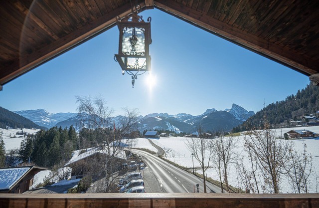 Private Chalet-ferienwohnung im Dachstock vom Hotel Alpenrose