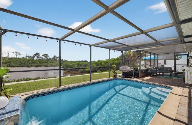 Private Coastal Paradise - Luxury Gulf Access Home w/Pool in New Port Richey