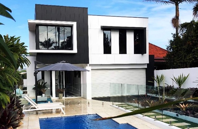 Private Designer Oasis - City Views - Pool