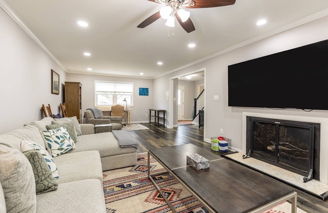 Private Dock, Spacious Deck & Dog-Friendly Yard