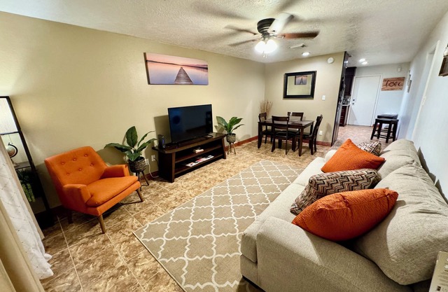 PRIVATE DUPLEX #2 KING BED/Houston/Pasadena/Hobby/Clear Lake/Galveston/