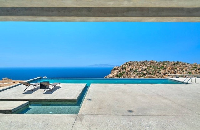 Private Five Br Luxury Peaceful Mylo Villa W Two Pools Close to Mylopotas Beach