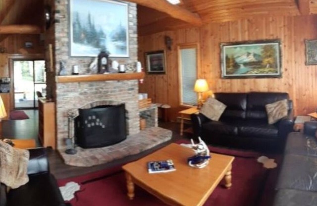 Private Hot Tub-Sauna-Games Room - Husbands Vacation Home
