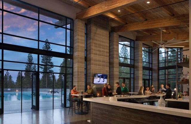Private Hot Tub - Gas Firepit - A/C - Private Office - Fairway Location