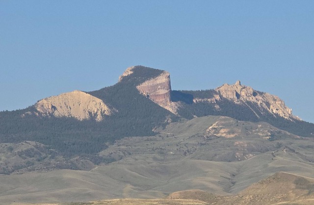 Private oasis at the famous Heart Mountain in charming Ralston with WiFi, AC
