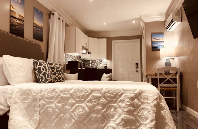 Private "Plus" Suite #6