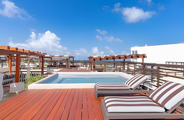 Private Pool on Luxury PentHouse