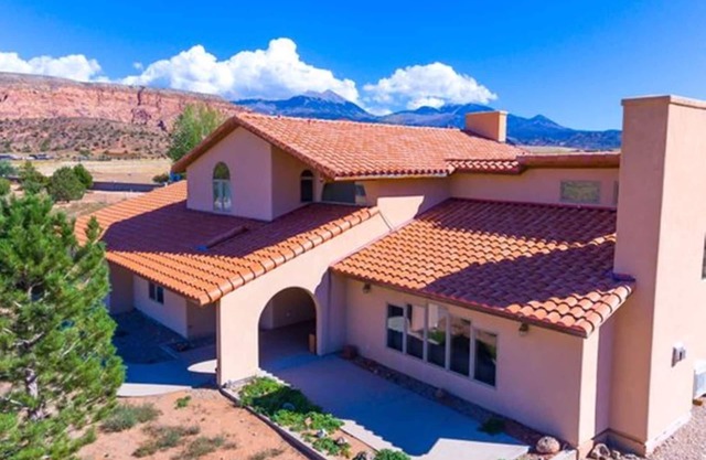 Private Pool! Private Hot Tub! Trailer Parking! Fire Pits! All on 2 Acres!