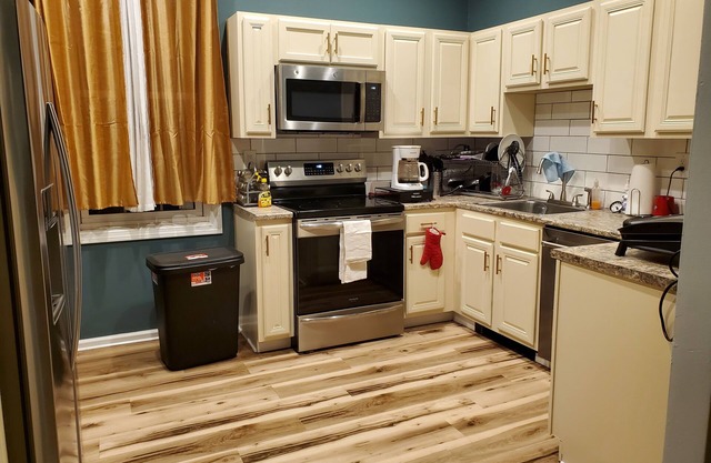 Private Room near Downtown Hartford