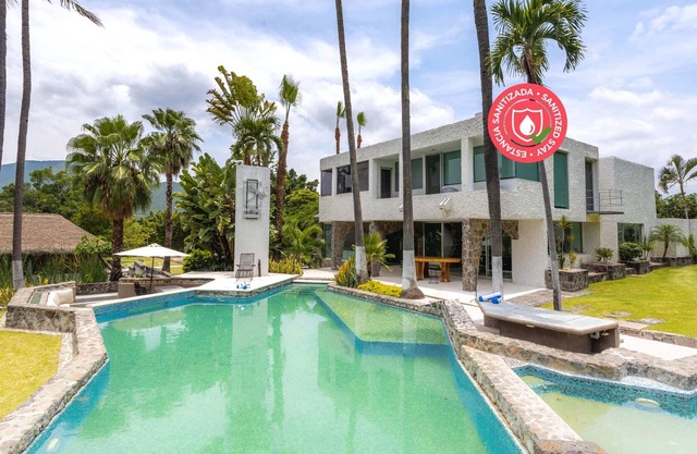 Private Suite "Zia/Zuh" | Pool + tennis courts