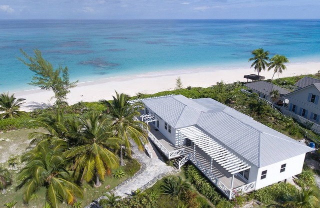 Private Villa on most stunning pink sand beach